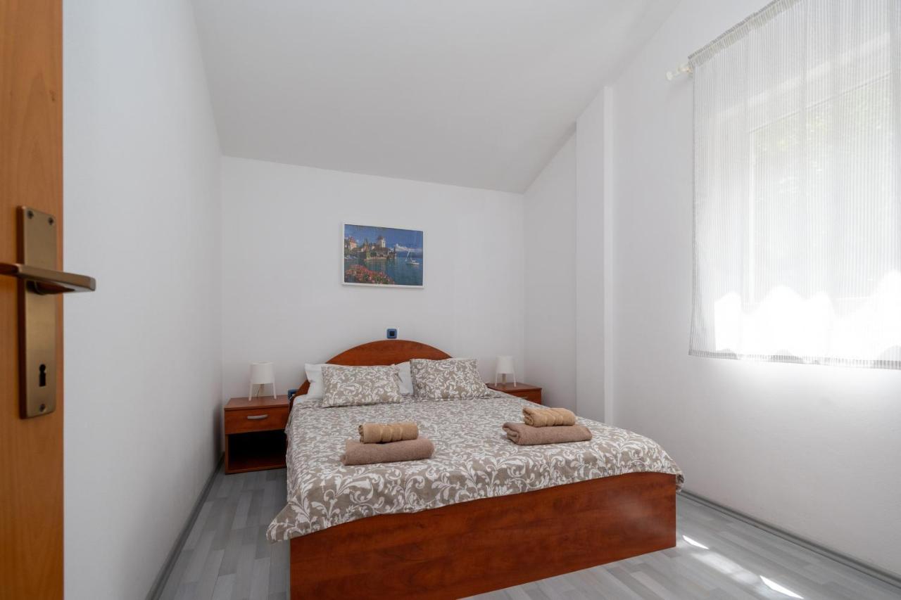 Apartments With A Parking Space Mandre, Pag - 16836 Exteriör bild