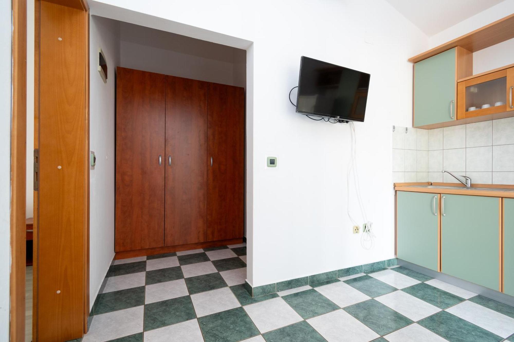 Apartments With A Parking Space Mandre, Pag - 16836 Exteriör bild