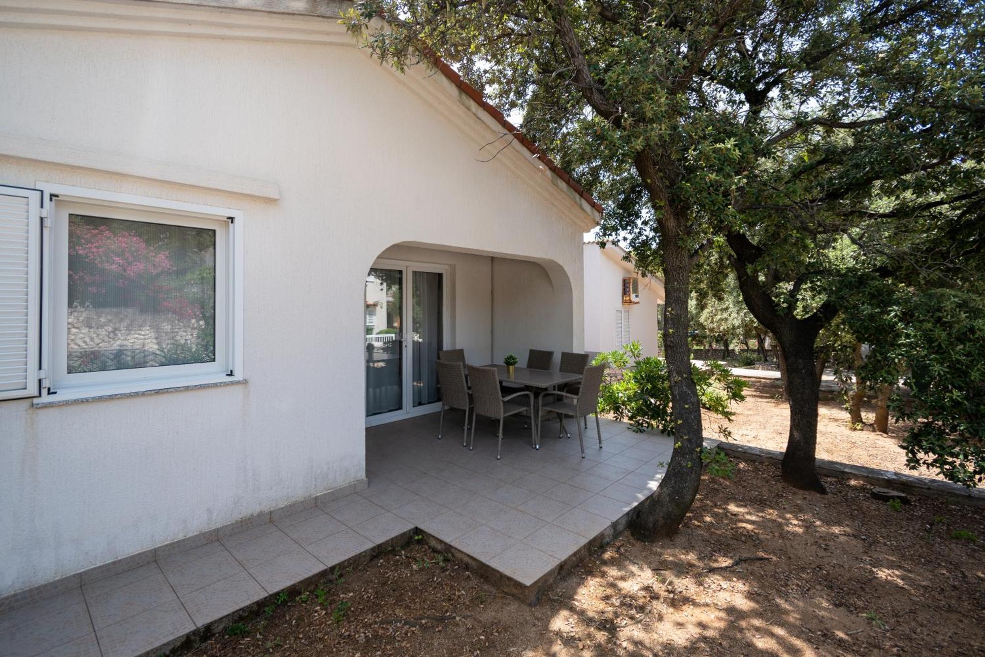Apartments With A Parking Space Mandre, Pag - 16836 Exteriör bild